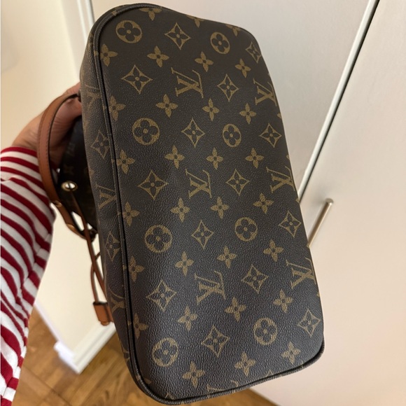 Brown checkered bucket bag - Picture 5 of 7